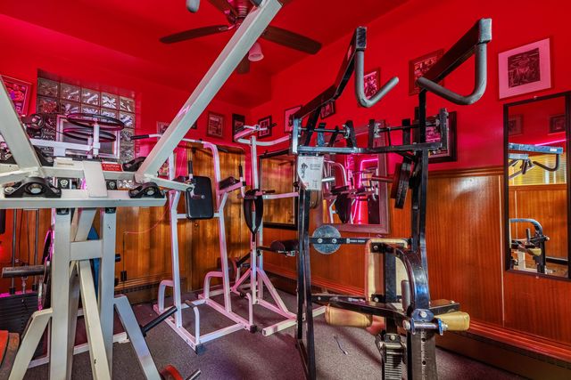 5940 N Milwaukee Avenue, Chicago, IL 60646