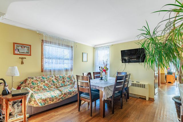 5940 N Milwaukee Avenue, Chicago, IL 60646