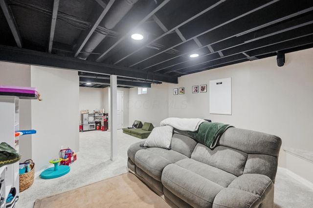 5922 Bucksburn Drive, Galloway, OH 43119
