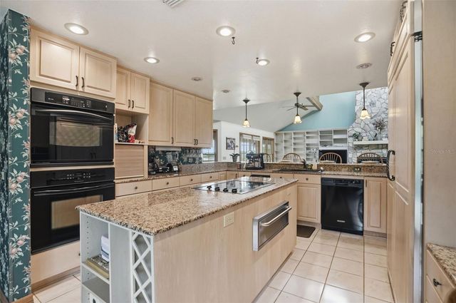 18610 TOWNSEND HOUSE ROAD, Dade City, FL 33523