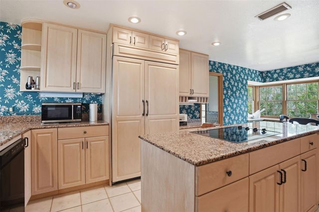 18610 TOWNSEND HOUSE ROAD, Dade City, FL 33523