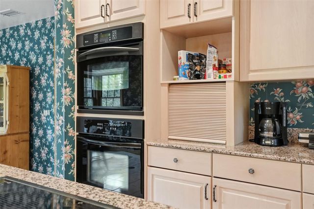 18610 TOWNSEND HOUSE ROAD, Dade City, FL 33523