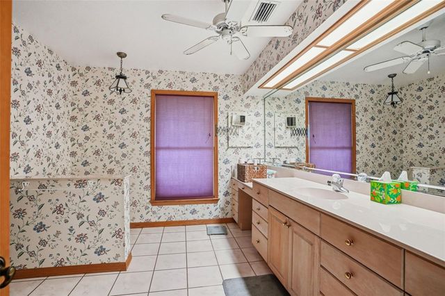 18610 TOWNSEND HOUSE ROAD, Dade City, FL 33523