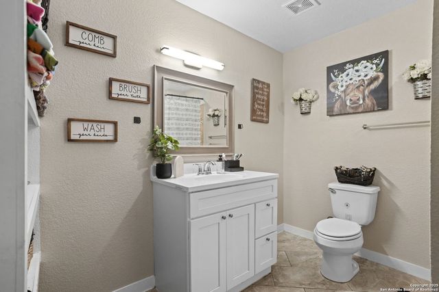 722 Menefee, San Antonio, TX 78237