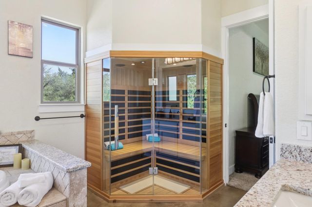 1194 Vaquero WAY, Wimberley, TX 78676