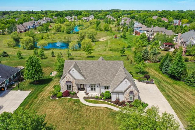 11511 N Oakview COURT, Mequon, WI 53092