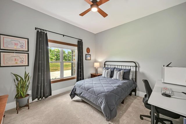11511 N Oakview COURT, Mequon, WI 53092