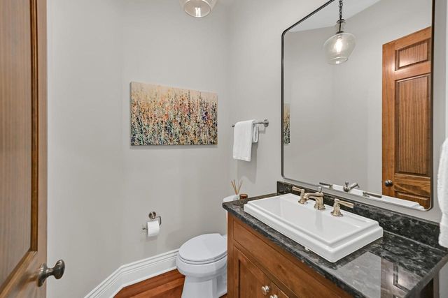 11511 N Oakview COURT, Mequon, WI 53092