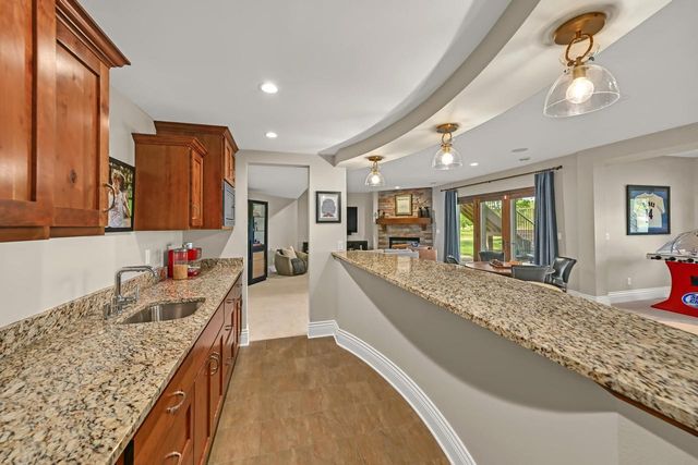 11511 N Oakview COURT, Mequon, WI 53092