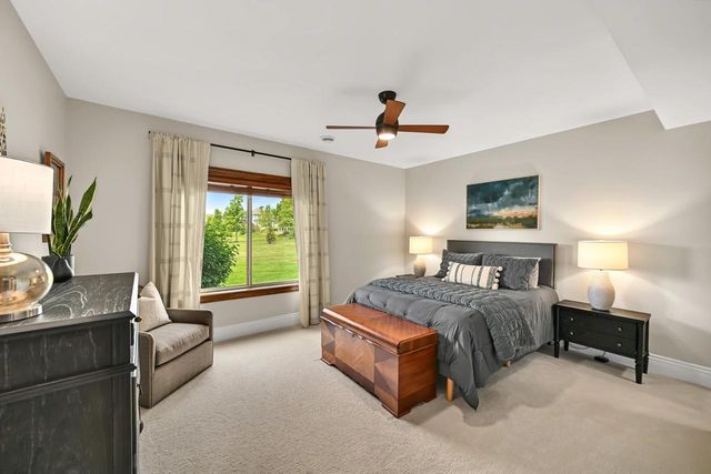 11511 N Oakview COURT, Mequon, WI 53092