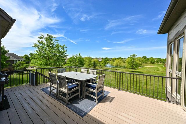 11511 N Oakview COURT, Mequon, WI 53092