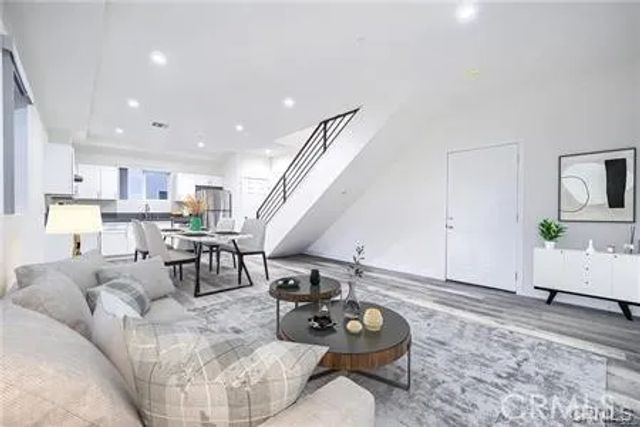 3994 La Salle, Los Angeles, CA 90062