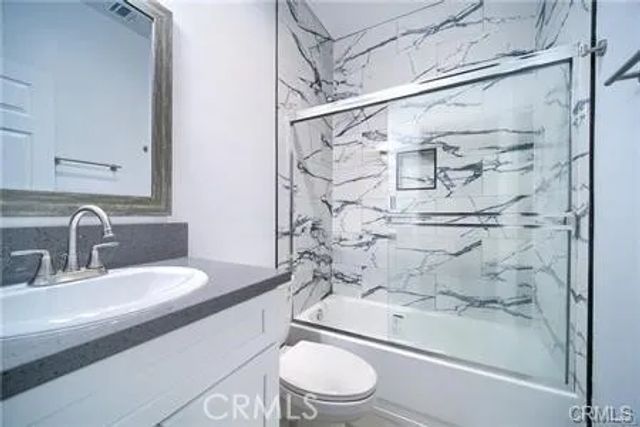 3994 La Salle, Los Angeles, CA 90062