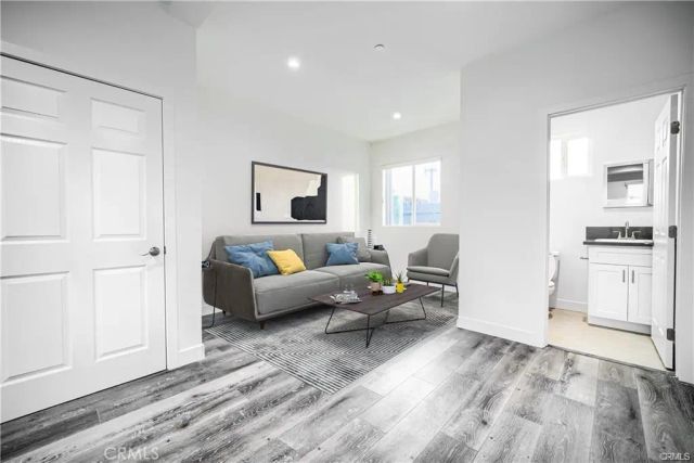 3994 La Salle, Los Angeles, CA 90062