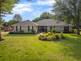 2713 Sleepy Hollow, Mt Pleasant, TX 75455