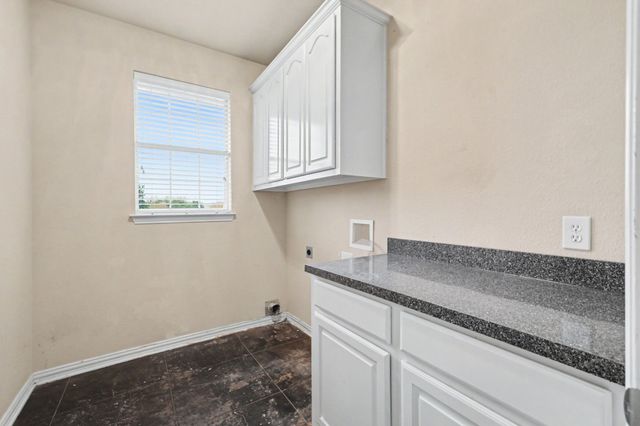 5840 Deerfield Lane, Midlothian, TX 76065