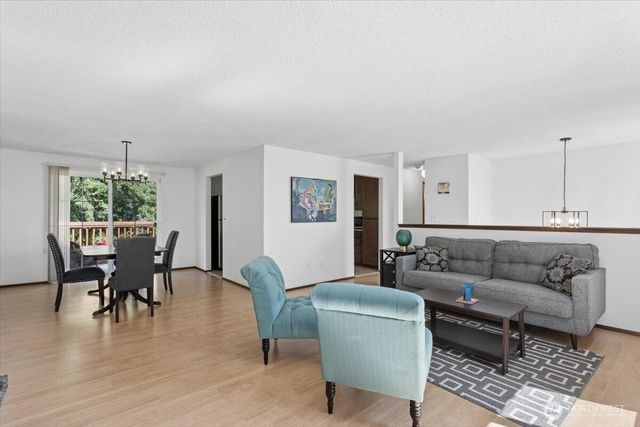 20819 53rd Avenue W, Lynnwood, WA 98036