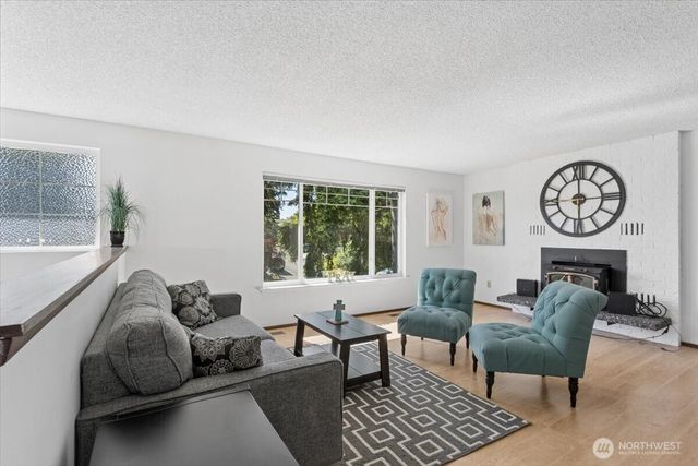 20819 53rd Avenue W, Lynnwood, WA 98036