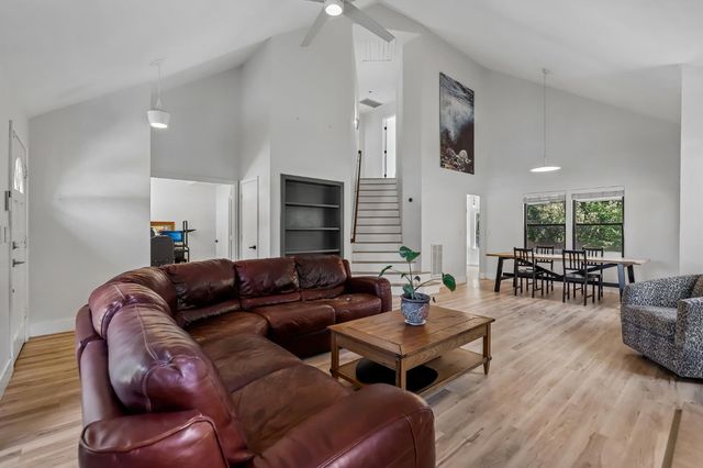 9249 Mott Ct, Orangevale, CA 95662