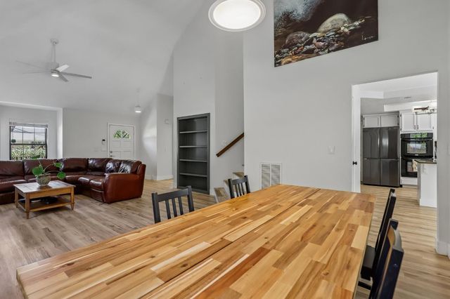 9249 Mott Ct, Orangevale, CA 95662
