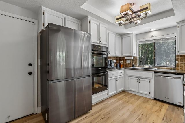 9249 Mott Ct, Orangevale, CA 95662