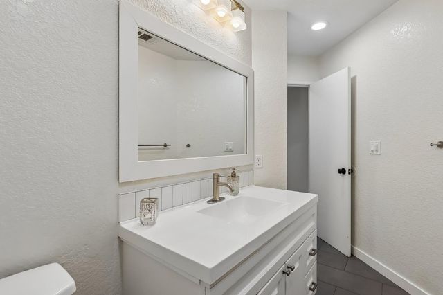 9249 Mott Ct, Orangevale, CA 95662