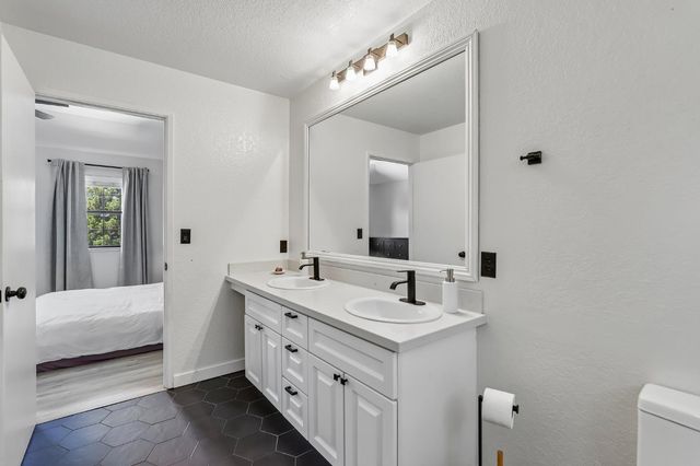 9249 Mott Ct, Orangevale, CA 95662