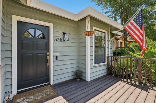 9249 Mott Ct, Orangevale, CA 95662