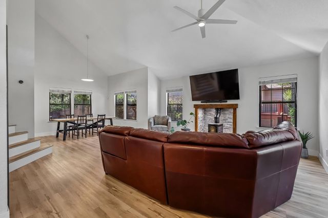 9249 Mott Ct, Orangevale, CA 95662