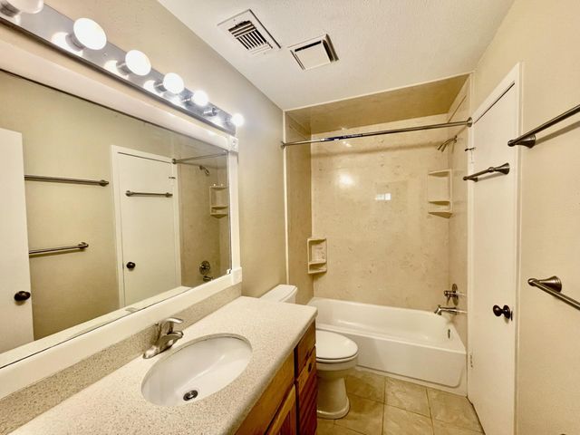 2711 Grants Lake Boulevard 182, Sugar Land, TX 77479