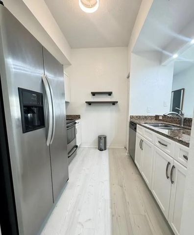 1064 N TAMIAMI TRAIL 1404, Sarasota, FL 34236