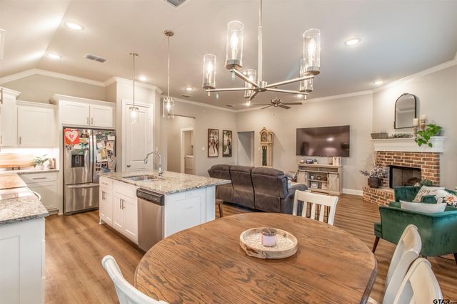 11519 Lindsey Garden Drive, Tyler, TX 75709