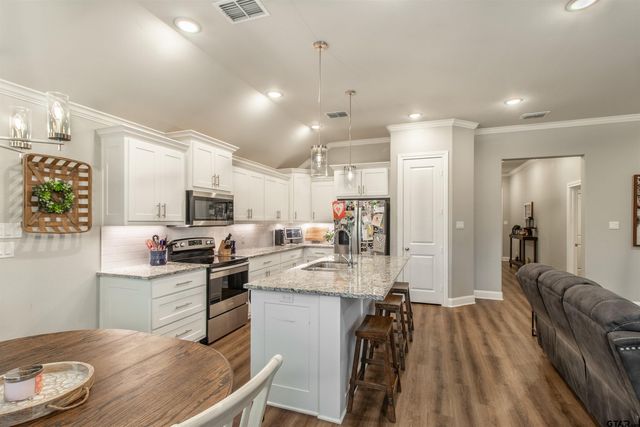 11519 Lindsey Garden Drive, Tyler, TX 75709