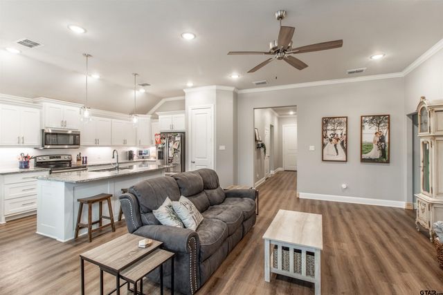 11519 Lindsey Garden Drive, Tyler, TX 75709