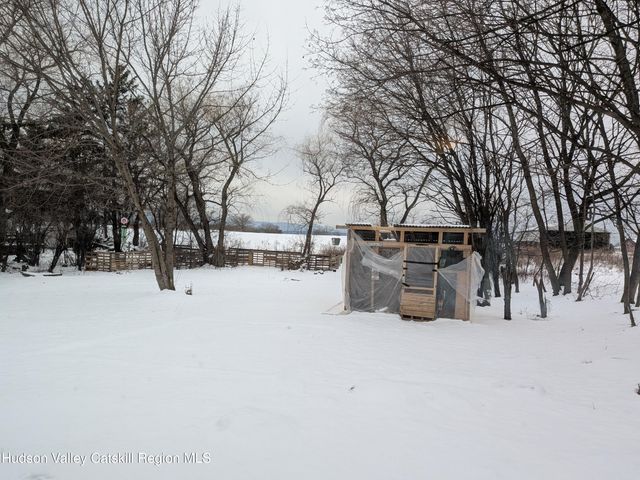 6727 Route 9, Hudson, NY 12534