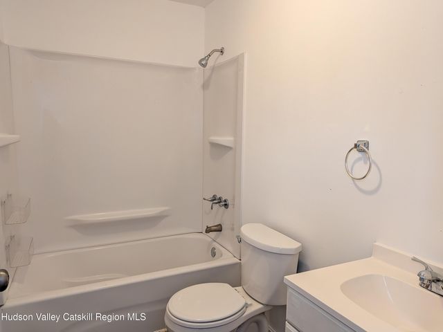 6727 Route 9, Hudson, NY 12534