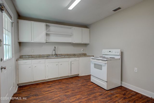 5831 CARTER Lane, Jacksonville, FL 32244