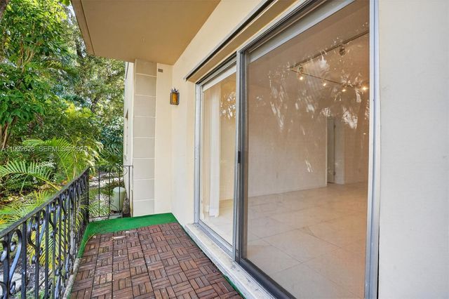 1239 Mariposa Ave 2, Coral Gables, FL 33146