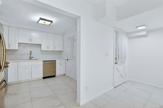 1239 Mariposa Ave 2, Coral Gables, FL 33146