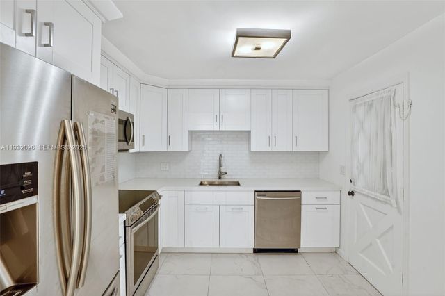 1239 Mariposa Ave 2, Coral Gables, FL 33146