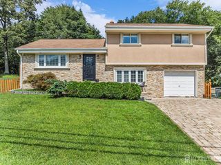 12 Washington Avenue, Old Bridge, NJ 08879