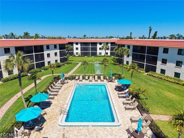 671 E Gulf DR 3D2, Sanibel, FL 33957