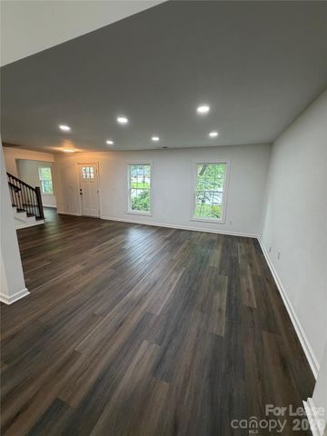 5406 Barrington Drive, Charlotte, NC 28215
