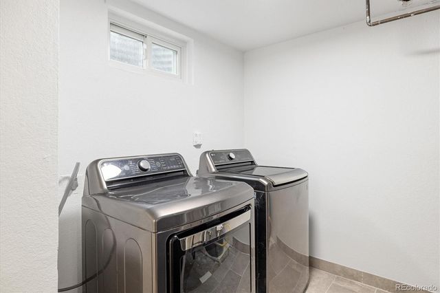 8612 Carr Loop, Arvada, CO 80005