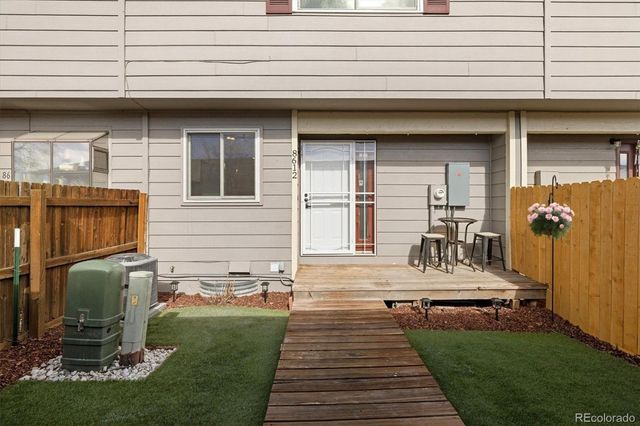 8612 Carr Loop, Arvada, CO 80005