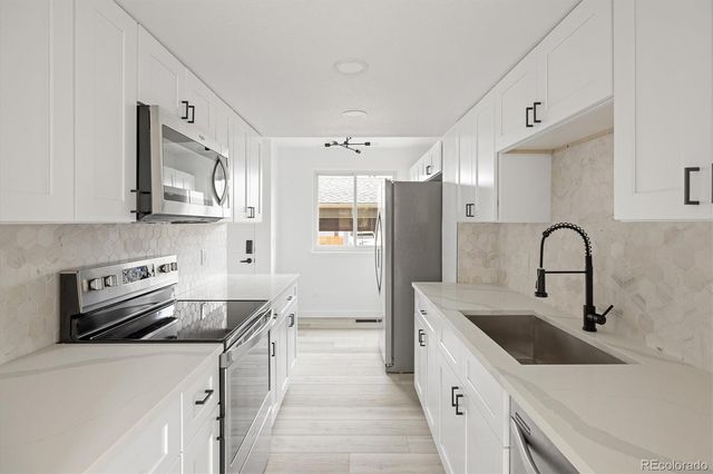 8612 Carr Loop, Arvada, CO 80005