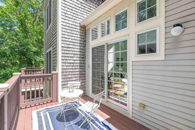 16 Gold Leaf Lane, Mashpee, MA 02649