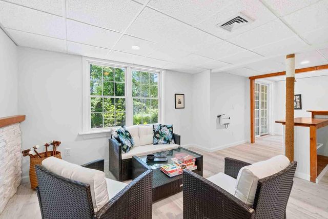 16 Gold Leaf Lane, Mashpee, MA 02649