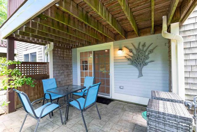 16 Gold Leaf Lane, Mashpee, MA 02649