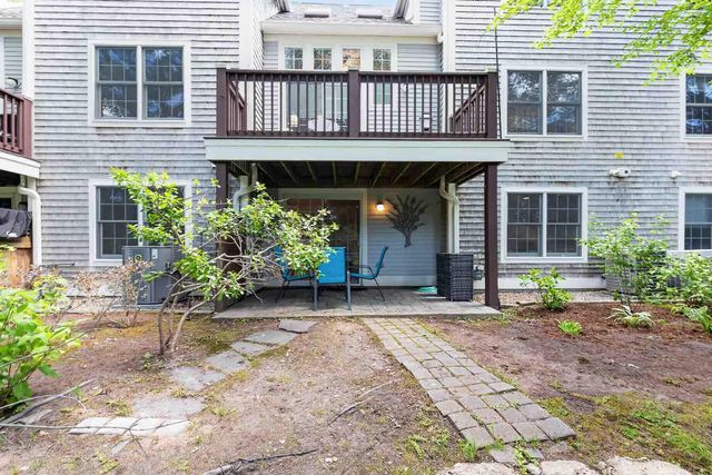 16 Gold Leaf Lane, Mashpee, MA 02649
